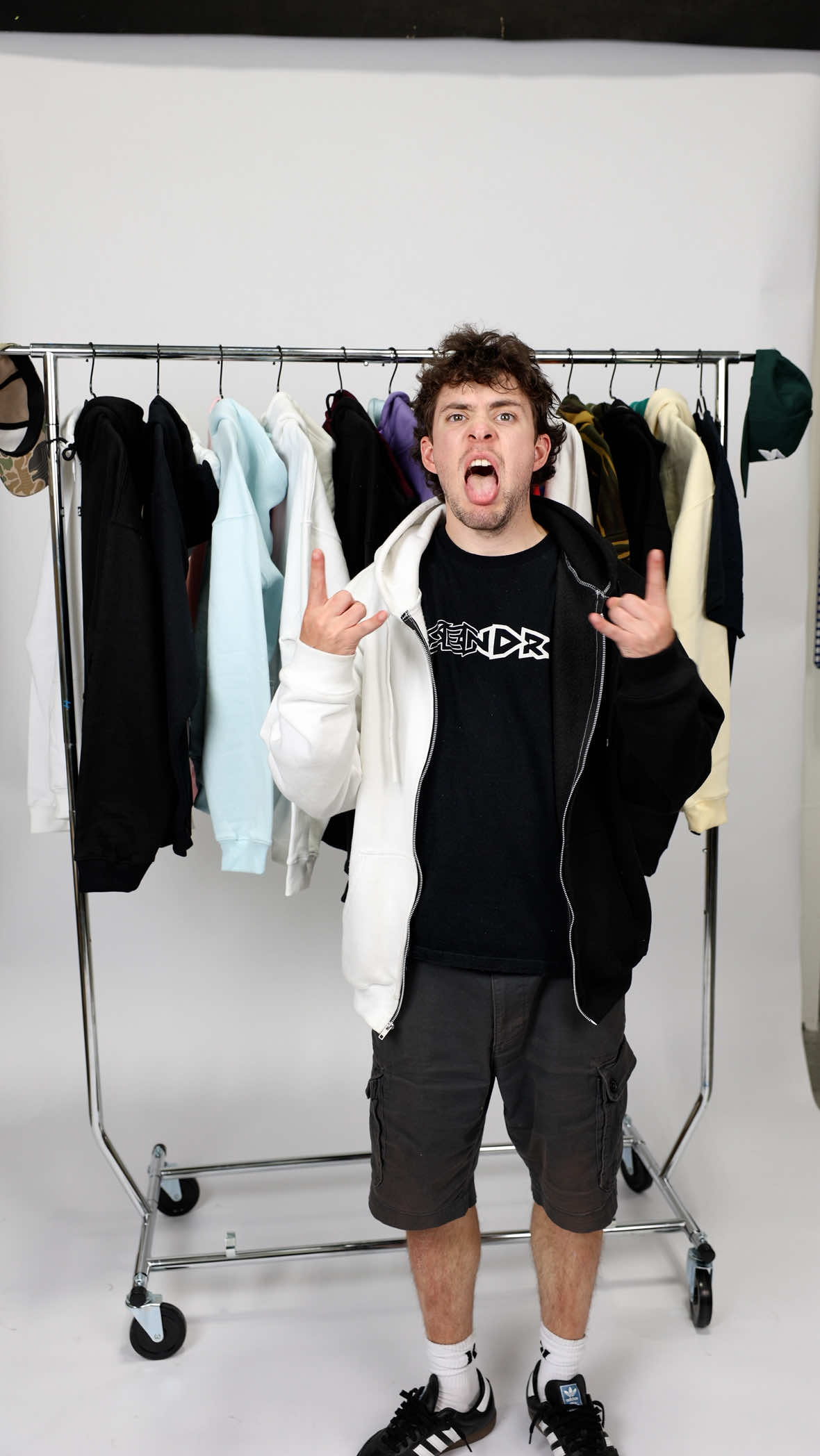 We all know there’s not a color combo I can’t do #clothingbrand #brandowner #sendr #smallbiz 