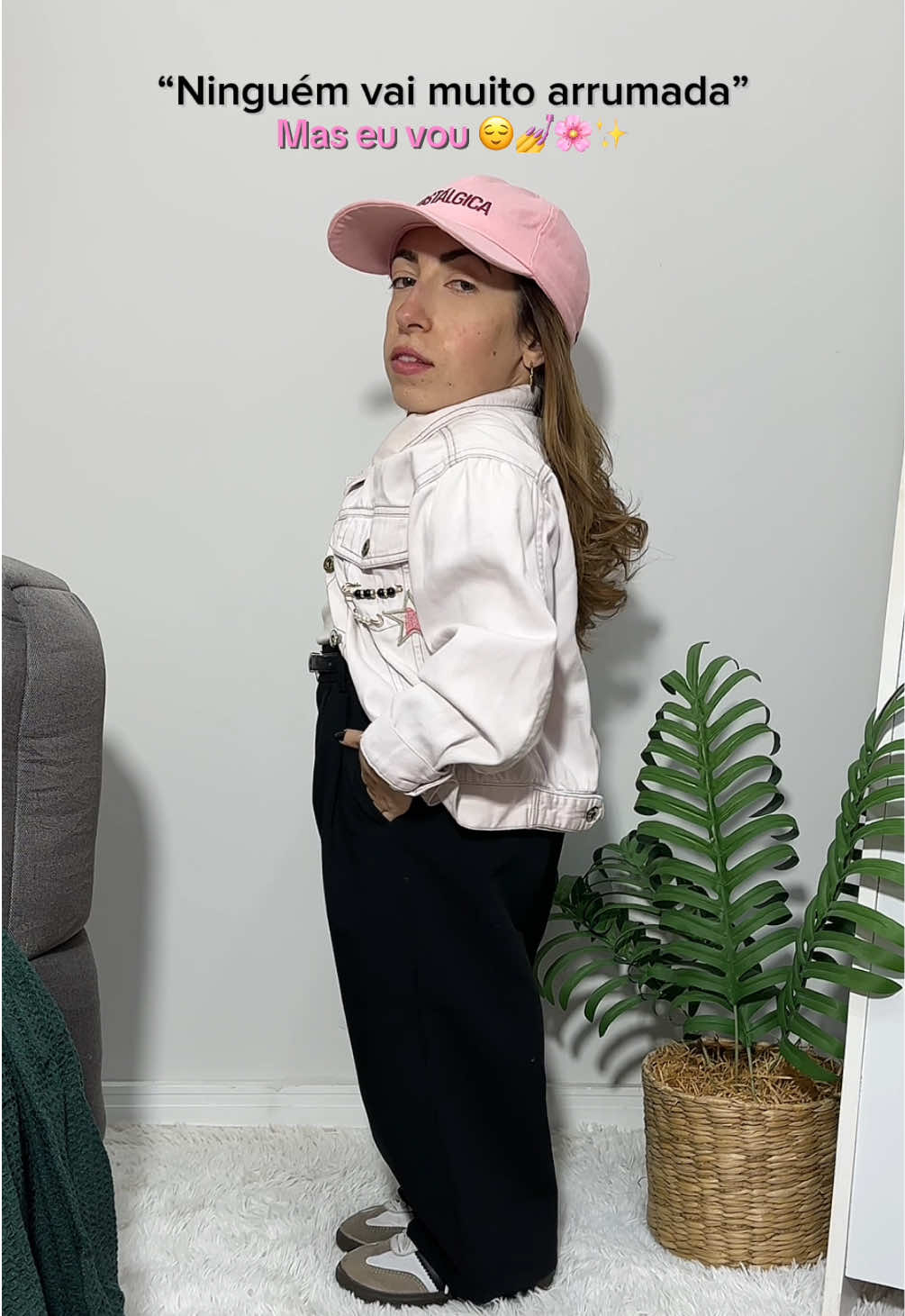 Problema de quem não vai, porque eu sempre vou 😌💅#moda #lookinpiracao #lookpaty #patricinha #garotas 