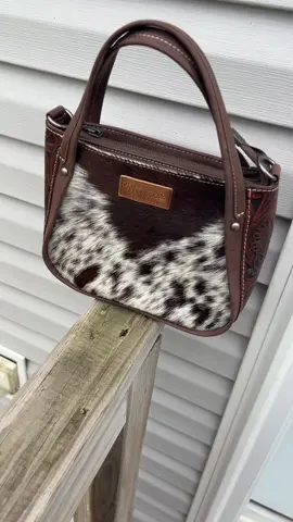 Wrangler Dark Coffee Genuine Cowhide Crossbody 🔥 #creatorsearchinsights #tiktokshopfinds 