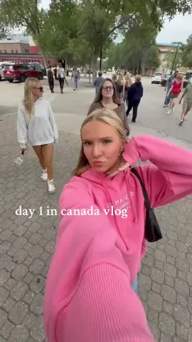 first day in canada well spent at the forks market🙌🍴🍔#vacationvlog #shoppingvlog 