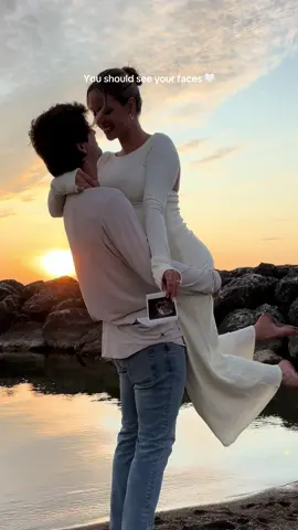 Will watch these forever 🥹🩵 #firsttimemom #pregnancyannouncement #pregnanttiktok #pregnancyjourney #MomsofTikTok 