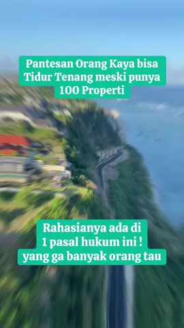 😱 Ternyata ada 1 pasal hukum rahasia yang bikin mereka aman dari ribetnya pajak & urusan legal. 🤯 Banyak orang mikir punya banyak aset = makin repot urusannya. Padahal, kalau lo paham “jalan pintas” yang legal, lo bisa: ✅ Lindungi semua aset properti lo ✅ Minimalisir pajak sesuai hukum ✅ Warisin ke anak-cucu tanpa drama ribut keluarga 🕵️‍♂️ Rahasianya ada di Pasal 36 Undang-Undang Perseroan Terbatas (UU PT) No. 40 Tahun 2007. 👉 Isinya apa? Pasal ini menjelaskan bahwa aset pribadi pemegang saham terpisah dari aset perusahaan. Artinya kalau lo bikin PT dan taruh properti di bawah nama PT: ✅ Properti lo dilindungi dari risiko pribadi (misal utang pribadi, tuntutan, dsb). ✅ Urusan pajak lebih terstruktur, bahkan bisa lebih efisien. ✅ Kalau lo meninggal, properti bisa diwariskan lewat saham PT, jadi lebih gampang dan aman secara legal. 💡 Inilah kenapa orang kaya gak pernah nulis 100 properti atas nama pribadi mereka. Mereka taruh di badan hukum → jadi terlindungi, minim pajak, gampang diwarisin. 📌 Bedanya bukan mereka lebih kaya, tapi mereka lebih ngerti aturan main yang tertulis di hukum. 👉 Menurut lo, kalau rakyat biasa juga paham cara main ini, kira-kira bisa bikin generasi bebas utang & drama warisan gak? Tulis pendapat lo di kolom komentar ✍️ 🔖 Save biar gak lupa 📤 Share ke temen lo yang punya properti ⸻ #WealthProtection #BenzVirya #RahasiaOrangKaya #FinancialWisdom #BisnisProperti  