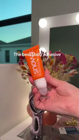 Love this stuff 😍 #bodyadhesive #snowystickyinserts 