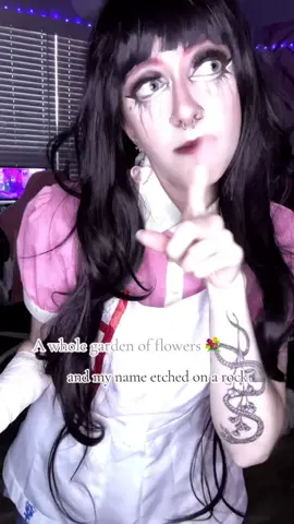 Mikan is back chat 🙂‍↕️ (curse you 5 hashtag limit 💔) ||  #danganronpacosplay #mikantsumikicosplay #cosplay #cosplayer #rosybeecos 