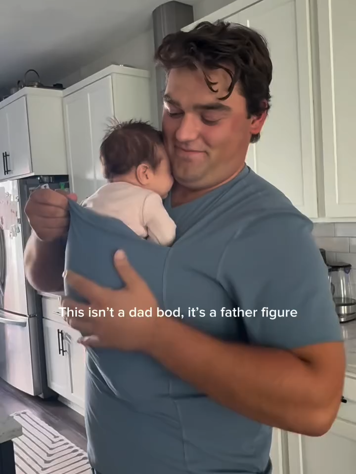 It’s giving Daddy 🔥#babycarrier #dad ##babywearing #DadGear #daddy #Fatherhood