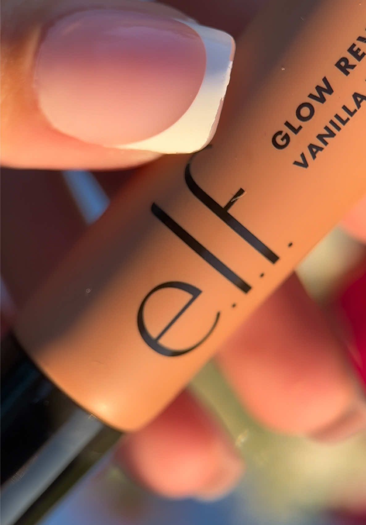 obsessed with how buttery and hydrating the elf glow reviver lip balm feels 😍 #creatorsearchinsights #ugccreator #microinfluencer #lipbalm #elfcosmetics 