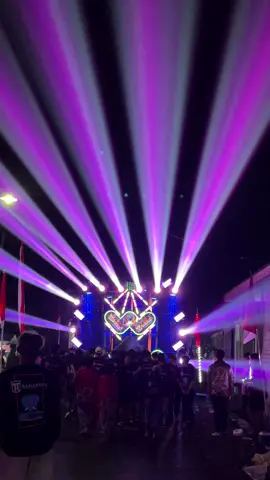 Untiren bass e jii 🤣🤙🤙 @BSS AUDIO REBORN @Bigfour Family @Ramayana Gank #gedogwetancarnival #sondkarnavalindonesia #gwc2025 #sondhoregjawatimur #ligtingmbois 