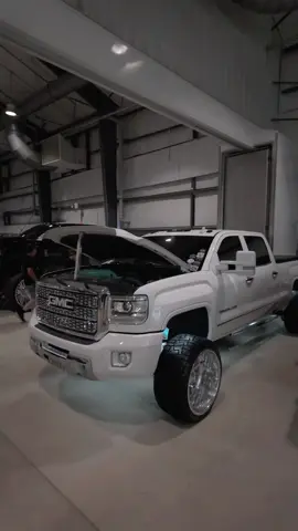 And it get sto #s400 #duramax #fassfuelsystems #denali #gmc 