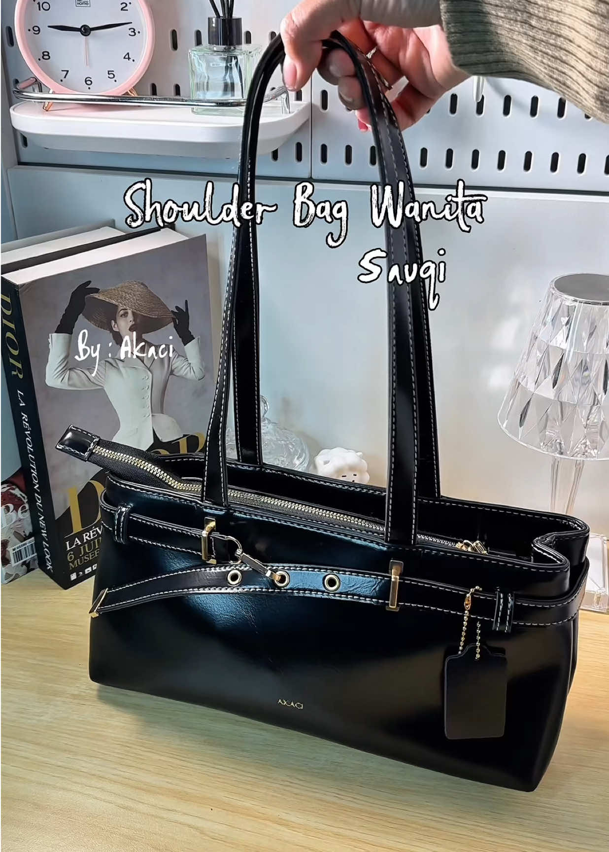 Shoulder bag wanita sauqi hitam elegant ada yang bahan suede juga  #taswanita #shoulderbag #tas #akaci @AKACI 