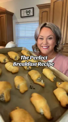 Breakfast made EASY 🥐✨ Crescent rolls stuffed with sausage + cream cheese = the roll ups my kids can’t get enough of! #breakfaideas  #Ea#EasyRecipesrescentRollUps #FamilyFavorites #TikTokFood