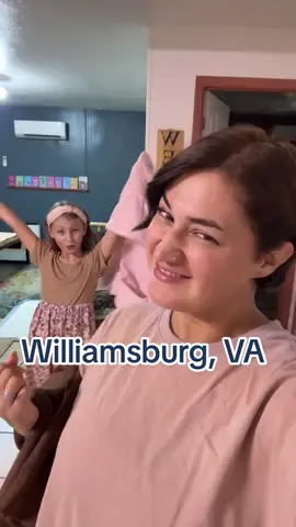 Hi Williamsburg! The manager at the restaurant tho was not a good manager. #virginia #travel #homeschool 