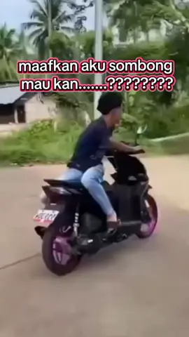 orang sombong #anakmudasombong #kecelakaan #jatuhdarimotor #anakmudanangis #fyp 