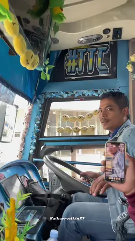 Lawange kunci nen, Gocekan sodaraa sodaraaaaa...🤣🤣 #fyppppppppppppppppppppppp #sumberselamat #sugengrahayu #drivermuda #drivertampan @𝗛 𝗔 𝗟 𝗟 𝗢 𝗗 𝗘 𝗘 @CCTV_BIS_JATIM_RACE02😋 @paphichullo😒🙂 @Official_w7373up @Fan Cungkring @Arif Putro Ragil 