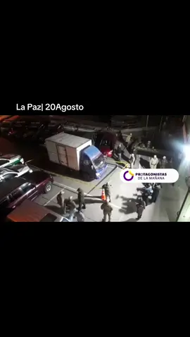 🚨 VEHÍCULO SECUESTRADOR FUE ATRAPADO En Villa El Carmen, la Policía confirmó que el vehículo usado en el secuestro de un joven ya fue encontrado.#lapaz #villaelcarmen 