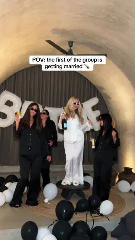 My bachelorette trip with my best friends! 👰🏼‍♀️🤍✨  Decor: @The Beach Planner  Pajamas & slippers: @Shop Birdy Grey  #bachelorette #bachelorettetrip #bacheloretteparty #bacheloretteweekend #bride 