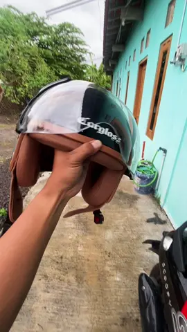 Helm cargloss hijab murah untuk cewek cowok dengan design simpel ringan dan nyaman di gunakan #helmcargloss#helmcarglosshijab#helmcarglosshijabmurah#helmcarglosscewek#helmcewekmurah 