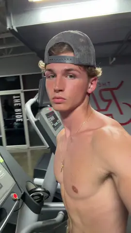 Cardio in this bih #fyp #motivation #gym 