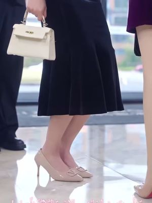 لقد شاهدت المسلسل بأكمله بسبب هذا الفيديو، وكانت النهاية صادمة لي.