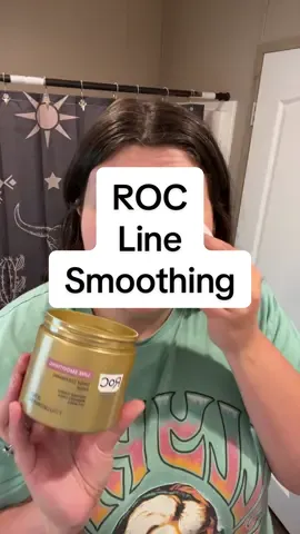 ROC Line smoothing daily cleansing pads.  #rocskincare #skincaretiktok #TikTokShopCreatorPicks #roclinesmoothing #finelineswrinkles 