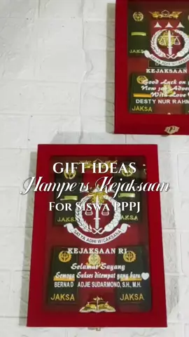 Untuk rekan kerja yang selalu mendukung, sahabat yang selalu ada, atau keluarga yang jadi sandaran…Hadiah kecil bisa jadi tanda kasih yang besar 🤎 #foryourpage #fyp #kejaksaanri 