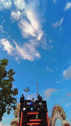 @𝙋𝙚𝙢𝙪𝙙𝙖 𝘽𝙇𝙊𝘾𝙆-𝙆 @BREWOG ELEKTRONIK  #penonton #fyppppppppppppppppppppppp #dancerkarnaval #jawatimur #viraltiktok 