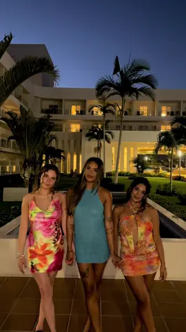 a little off beat but it’s okay!! Also we kept forgetting to record our outfits 😫 #cabosanlucas #mexicooutfits 