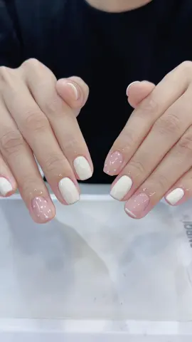 Bộ nail siêu nhẹ nhàng ạ 🤗 𝑺𝒐𝒓𝒂 𝒏𝒂𝒊𝒍𝒔𝒕𝒖𝒅𝒊𝒐 🎀 Open daliy : 9:00am - 8:00pm 📍141 Trần Hữu Tước, Nam Đồng, Đống Đa, HN#nails #nailart #soranailstudio 
