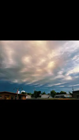 Wavy clouds.  ##cloudsThis happened the other day in the morning. They were very interesting. 