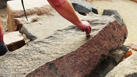 What's this? 🤔🪨🔊 Oh this is just a piece of solid granite that can be found in a restricted site in Egypt with 24 hour armed guards which happens to resonate like a metallic bell when struck... don't worry about it. - @ Jay Anderson / The Project Unity on X. #foryoupage #foryou #fyp #ancientaliens #pyramidsofgiza 