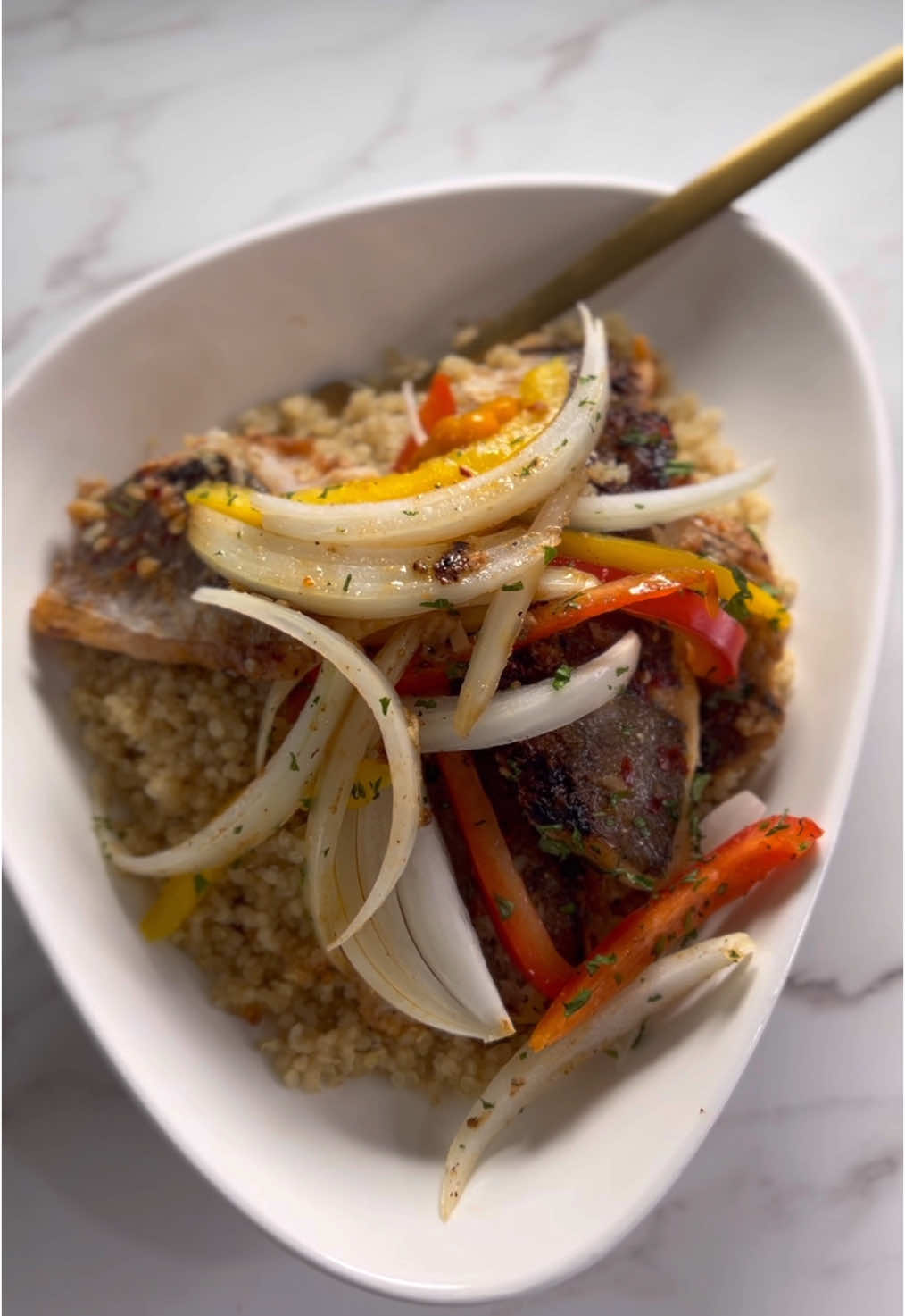 Whiting fish with quinoa #quinoa #whitingfish #DinnerIdeas #manjelakay #highfiber #whatsfordinner #fishdinner #byenmanje #haitiantiktok #healthyrecipes #food 