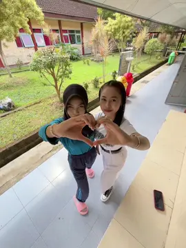 begoyang dulu kitaa😋#xybca #berandatiktok #fypシ 