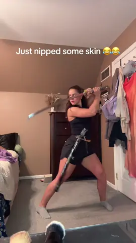 Silly caucasin girl should really put down the samurai sword #fail 