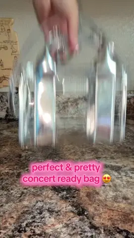 This is the PERFECT bag for events, football games or concerts!! #clearbag #clearbagpolicy #stadiumtote #casemate #concertbag #stadiumclearbag #minipurse #minibag #seethrough 