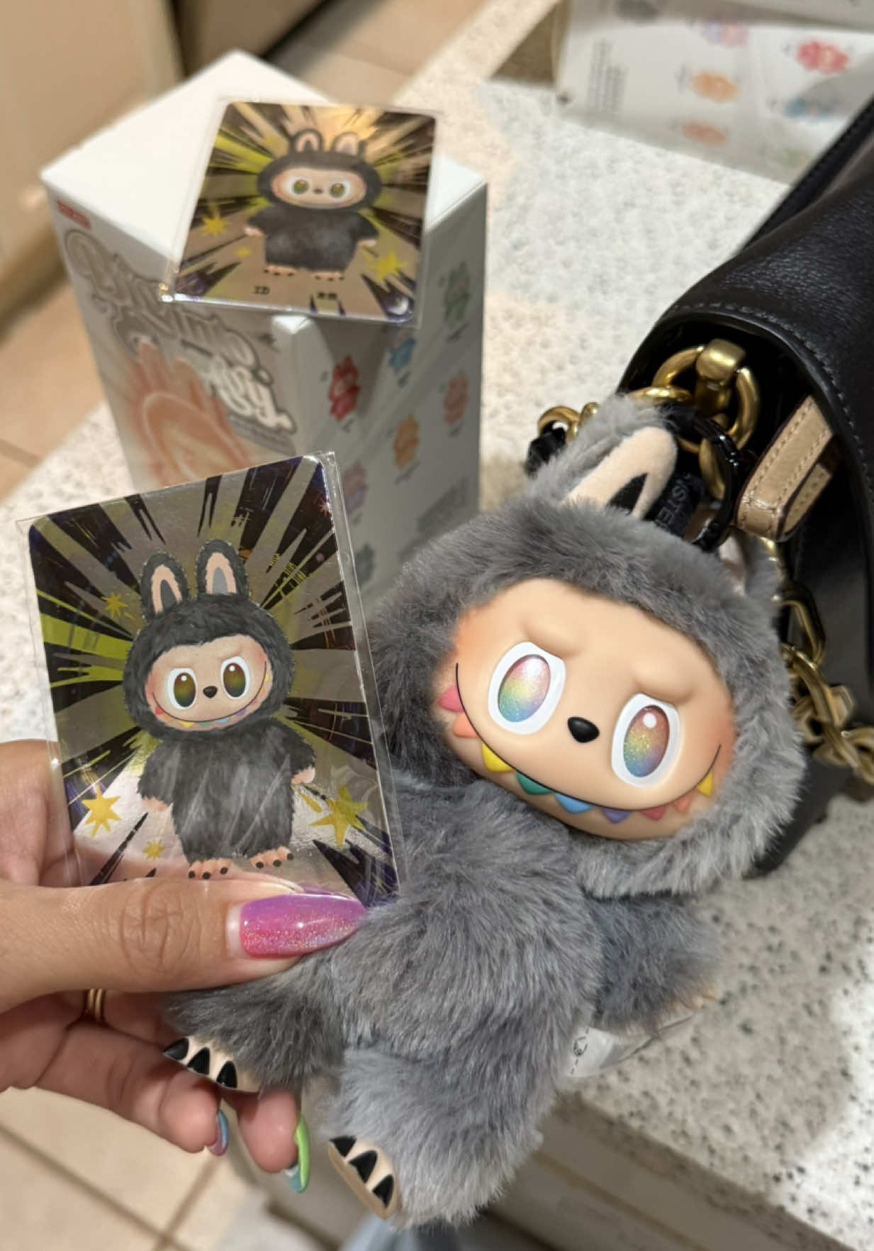 Had the BEST labubu luck 🤩🥹💖 Now all I need to finish the ones I want in my collection are soy milk & love 💕 #bigintoenergy #labubuunboxing #labubusecret #secretlabubu #blindbox #popmartlive #bielabubu #bigintoenergysecret #bigintoenergylabubu #popmart 
