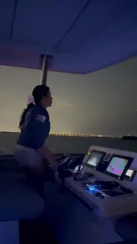 Mi miércoles en esta belleza de barco !  👩🏻‍✈️🛥️ #miamibeach #miamiyacht #me