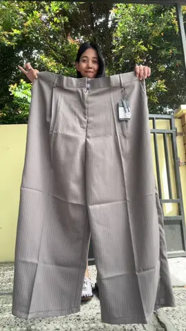 Loose pants jumbo strip cakeeppp. Klik keranjang kuning sekarang #fyp #jumbo #modalkontendoang 