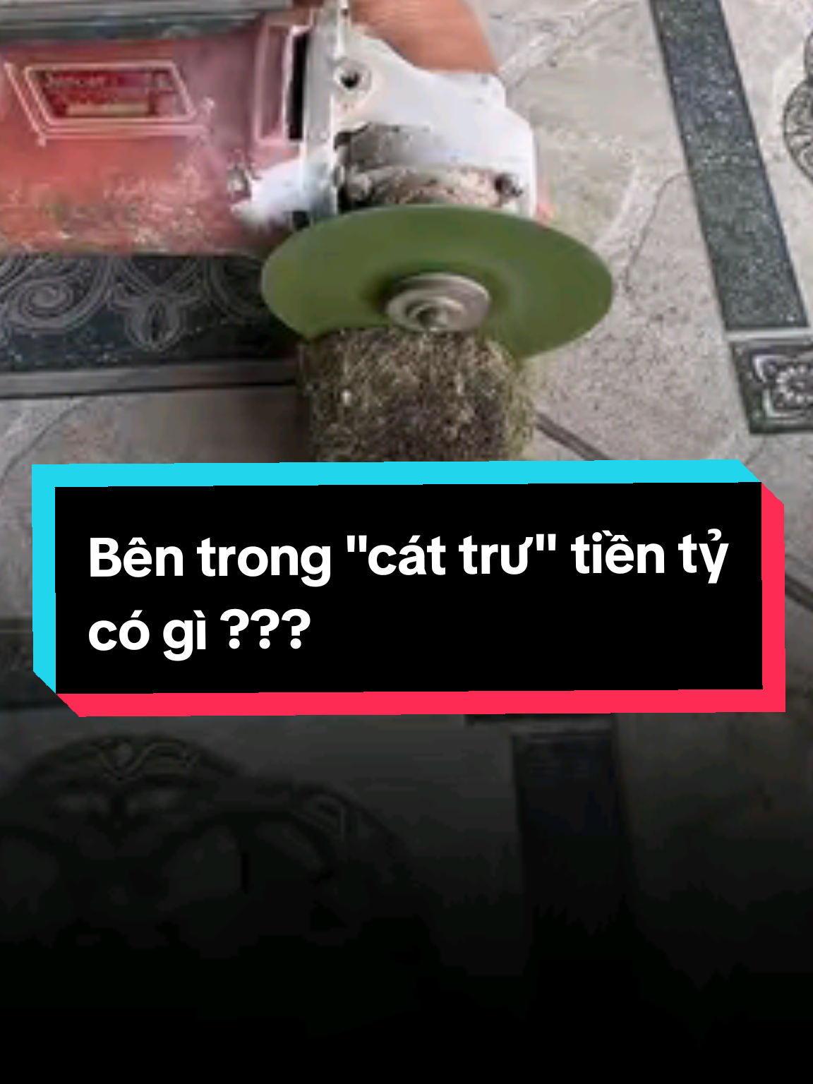 Bên trong 