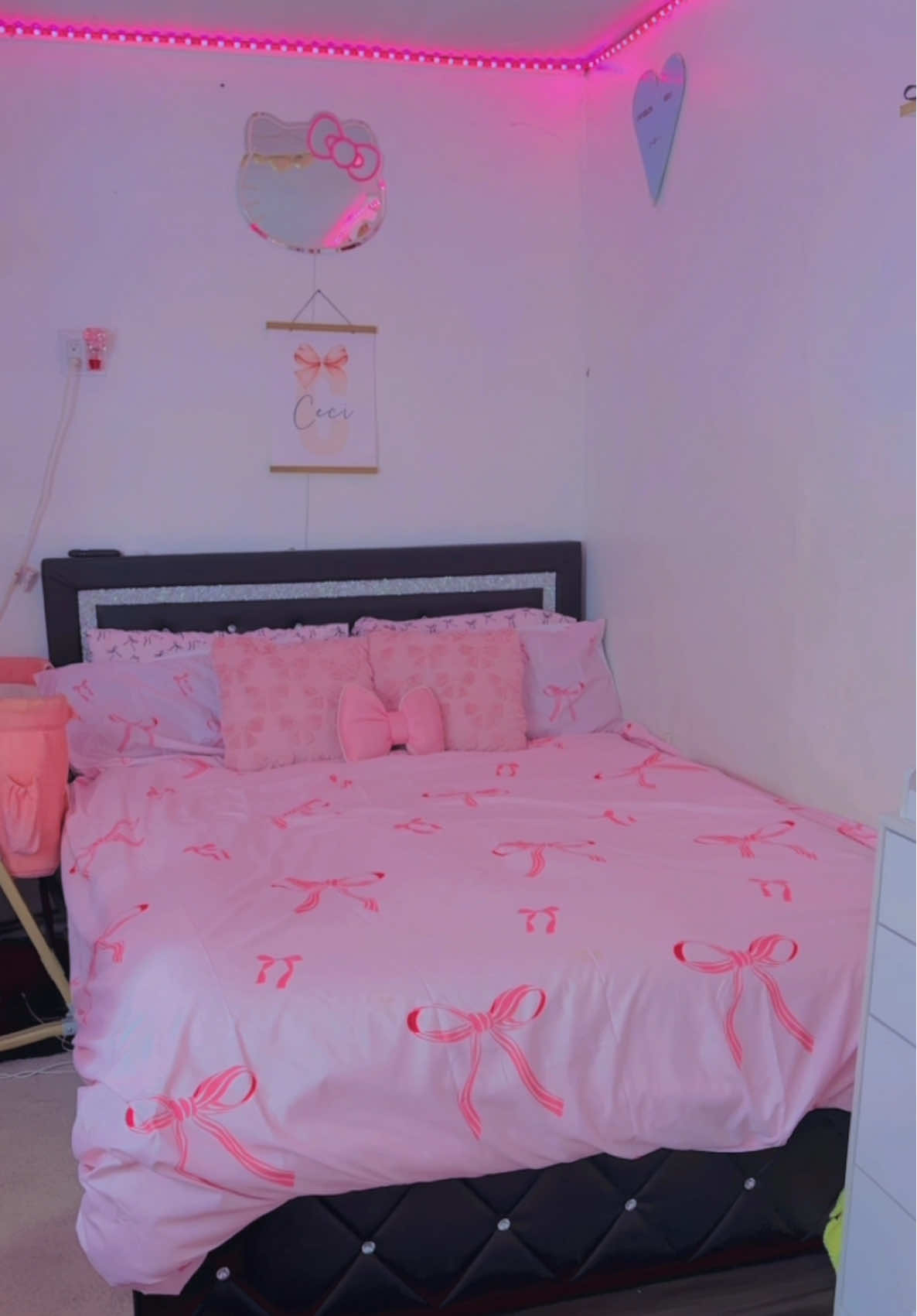 🎀✨#roomdecor #pink #bows #foryou #fyp 