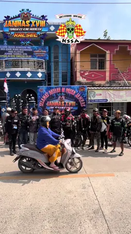 Semangat kita ukir sejarah di tanah borneo Kalimantan #CapCut #fyp #viral #situbondo #rxking #rxseries135 #rxkingjatim #rxkingindonesia #rxkingviral #cinematicrxking #kingsitubondosayurasem #nakkanakprajegghen #bondowoso #jamnaskalimantanselatan 