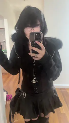 #OOTD yes im kinda outfit repeating