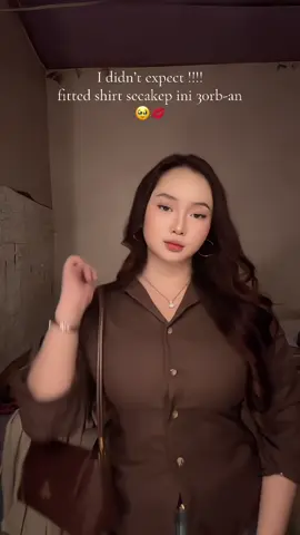 dan menurutku ini bahannya ga panas lohh😭