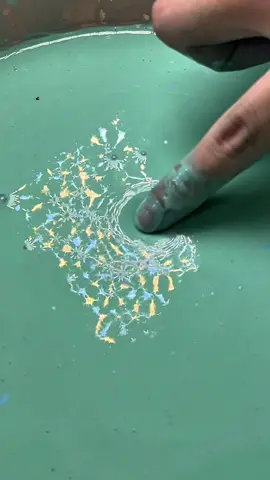 Non newtonian fluid !  #cici #ai #id #asistenaicici #fisika 
