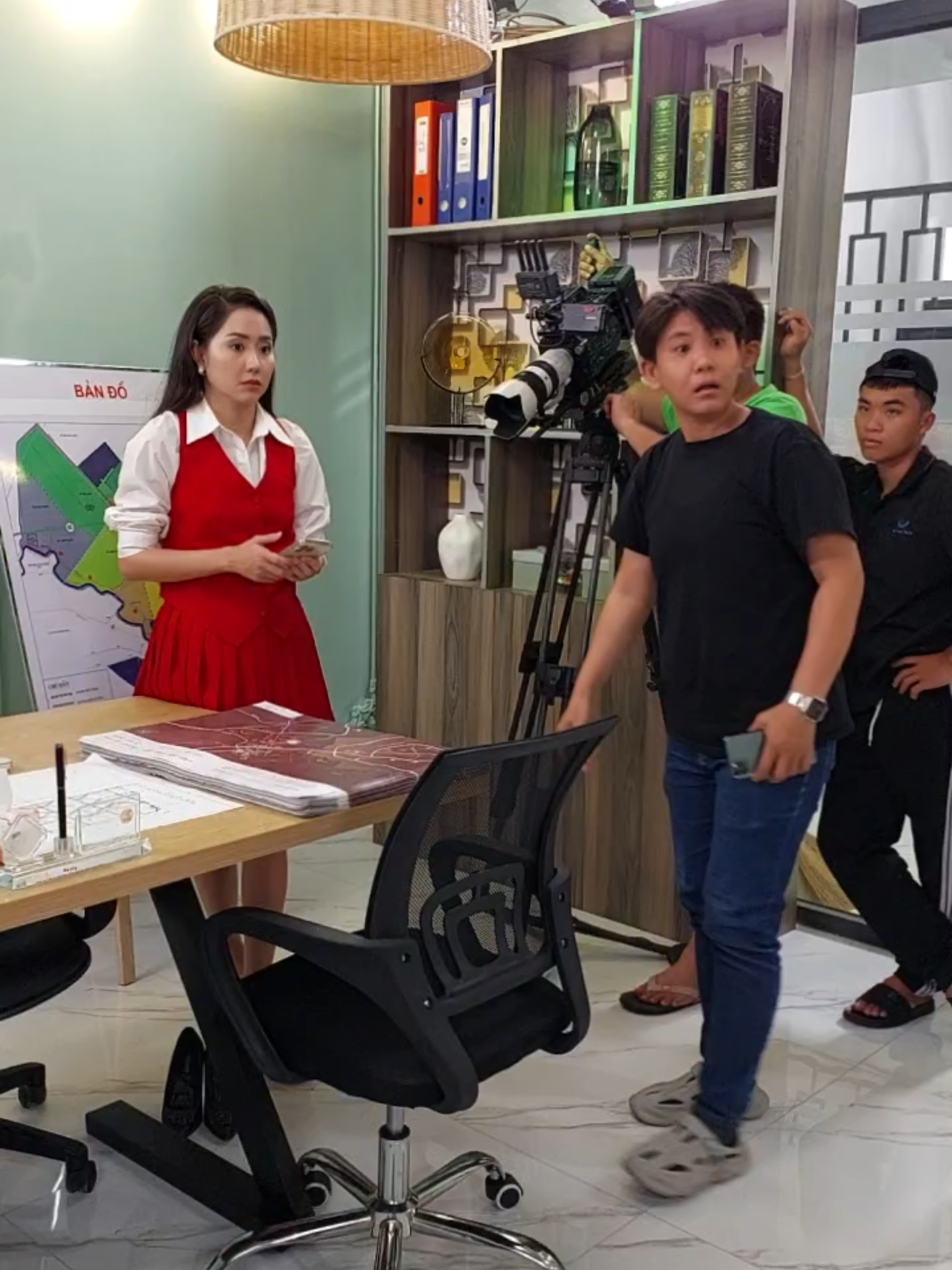 Hậu trường tình thâm đối đầu ( 2 )