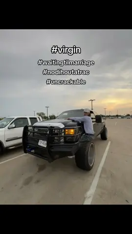 #Blacktractr67 #intracwetrust #viral #truck #fyp   