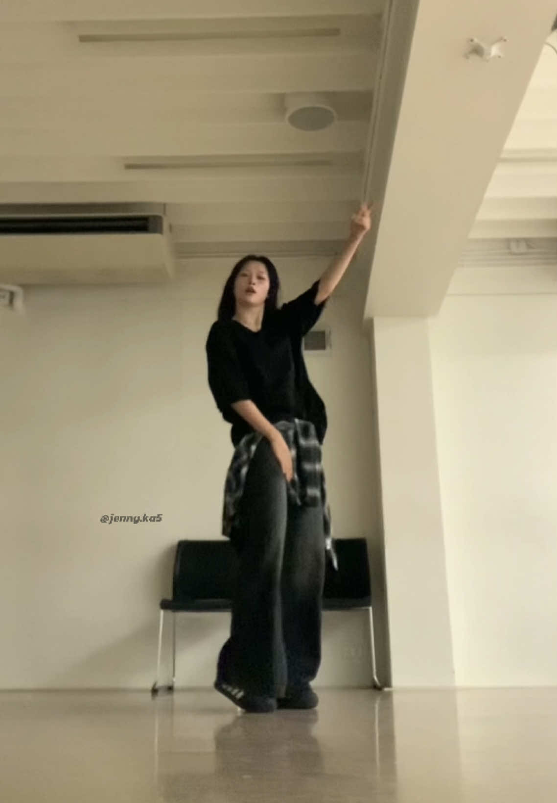 Did you see my bag? @BTS #micdrop #bts #kpop #dance 