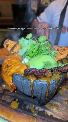 For your late night cravings 😋 #Foodie #FoodTok #surfandturf 