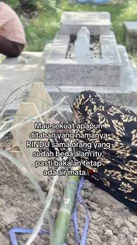 Mama🥹 tenang ki disana,surga tempat ta Aamiinn Al fatihah🤲🏻 #alfatihah #rindumama #tenangdisurga #fyp  