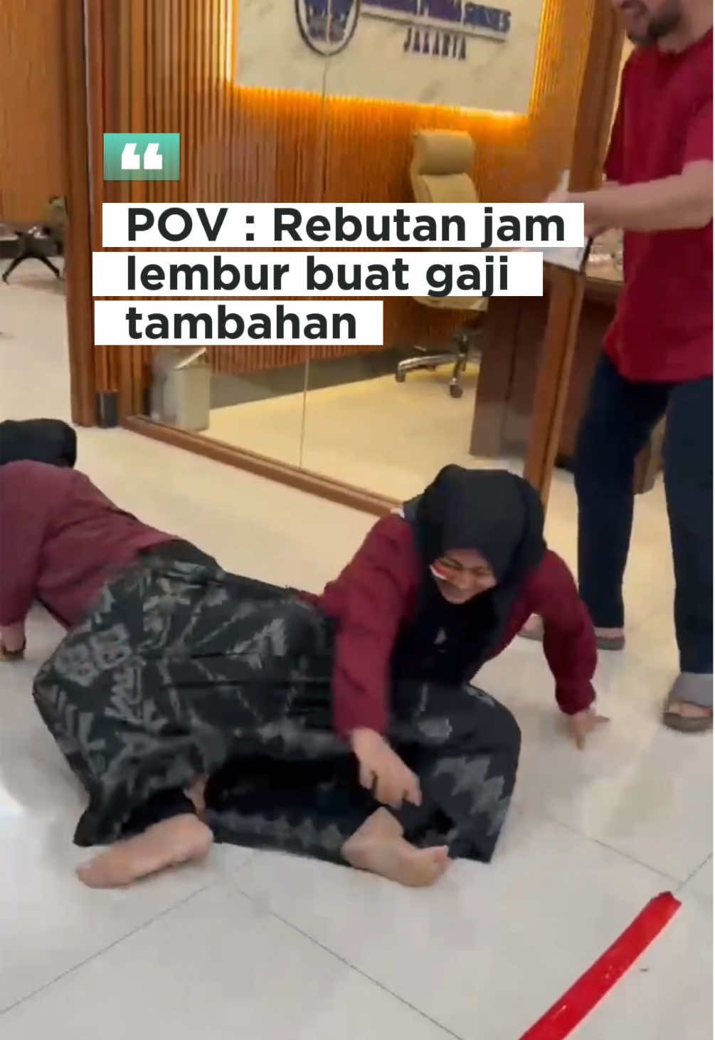 Siapa nih yang pernah rebutan jam lembur kerja sama partner biar gajinya nambah? Angakt tangannya! #MSCCruises  #CruiseJobsIndonesia  #KerjaKapalPesiar  #JakartaAgency  #ManningAgency 