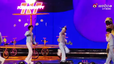 ảnhh quậy ghê=))) #yanhaoxiang #严浩翔 #nghiemhaotuong #tnt_thời_đại_thiếu_niên_đoàn #xuhuong 