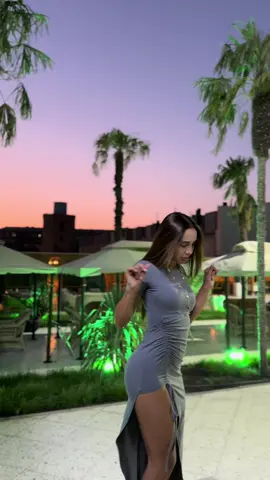 💃🏽💛